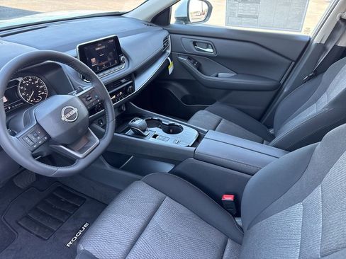 New 2026 Nissan Rogue SV FWD image 10