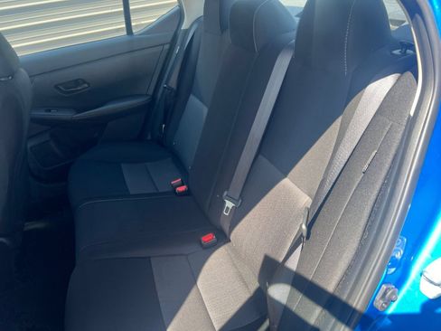 Used 2025 Nissan Sentra SV FWD image 21