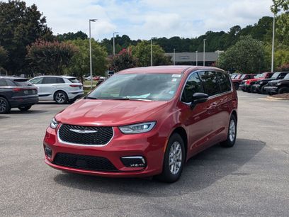 New 2026 Chrysler Pacifica Select
