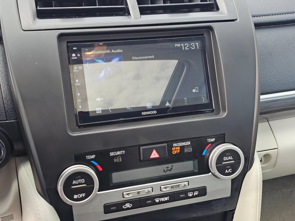 Used 2014 Toyota Camry XLE w/ Leather Package FWD image 26