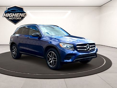Used 2018 Mercedes-Benz GLC 300 4MATIC w/ AMG Line image 8