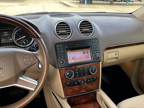 Used 2012 Mercedes-Benz GL 450 4MATIC image 6