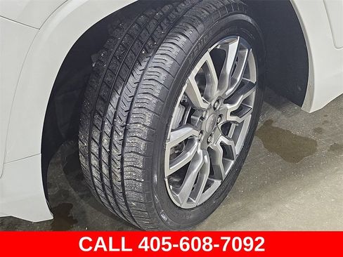 Used 2024 GMC Terrain Denali AWD/4WD image 49