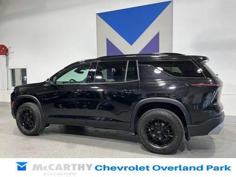 Used 2025 Chevrolet Traverse Z71 w/ Enhanced Driving Package AWD/4WD image 6