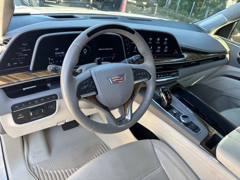 Certified 2024 Cadillac Escalade Sport Platinum w/ LPO, ONYX Package AWD/4WD image 22