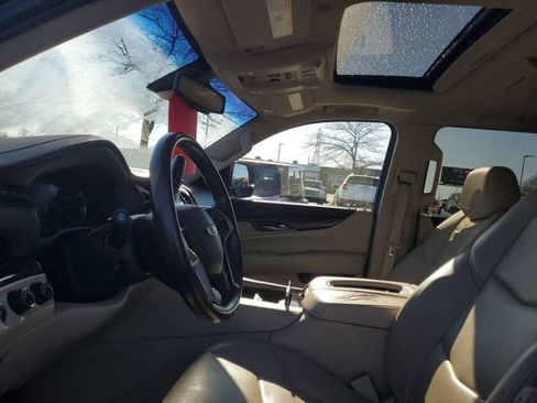 Used 2016 Cadillac Escalade Premium image 11