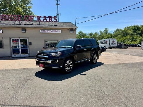 Used 2022 Toyota 4Runner Limited AWD/4WD image 2
