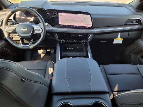 New 2026 Chevrolet Suburban Premier image 14