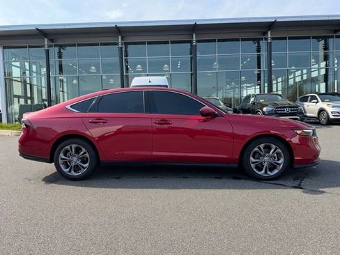 Used 2024 Honda Accord EX image 8