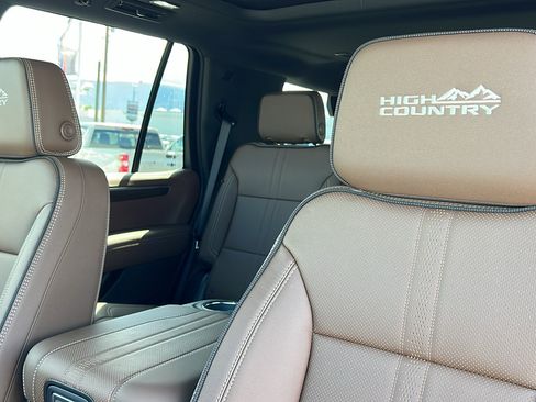 New 2026 Chevrolet Tahoe High Country w/ Sun And Tow Package AWD/4WD image 24