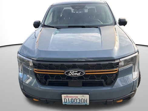 Used 2025 Ford Maverick Tremor image 6