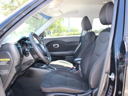 Used 2016 Kia Soul FWD image 5