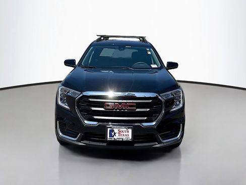 Used 2023 GMC Terrain SLE w/ Driver Convenience Package FWD image 2