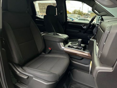 New 2026 GMC Sierra 1500 Elevation image 17