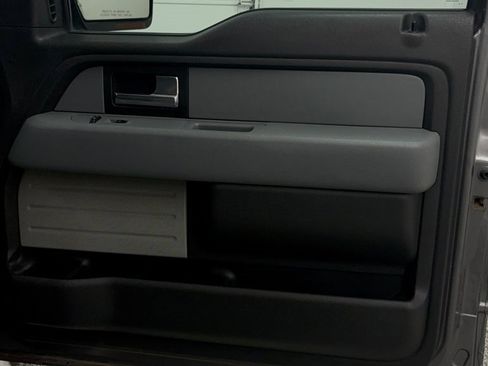 Used 2014 Ford F150 XLT w/ XLT Chrome Package image 46