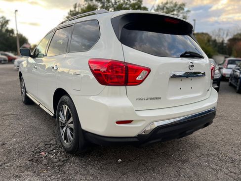 Used 2018 Nissan Pathfinder S image 12