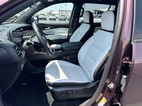 Used 2026 Chevrolet Traverse High Country FWD image 20