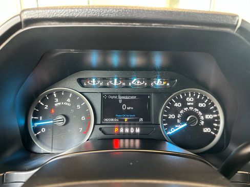 Used 2020 Ford F150 XLT w/ Trailer Tow Package image 19