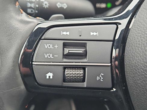 Used 2025 Honda CR-V Sport Touring image 22