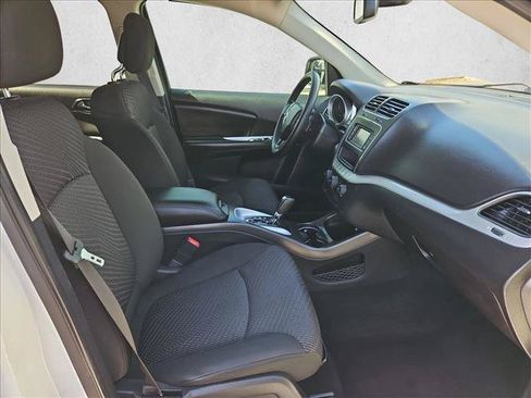 Used 2020 Dodge Journey SE FWD image 27