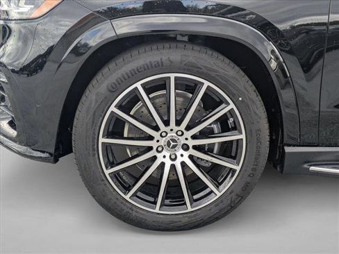Certified 2026 Mercedes-Benz GLS 450 4MATIC image 24