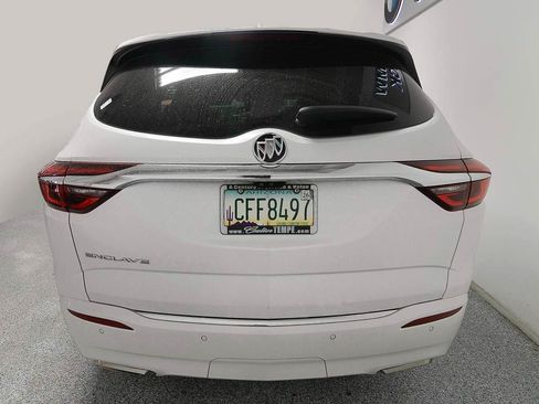 Used 2021 Buick Enclave Avenir w/ Avenir Technology Package FWD image 5