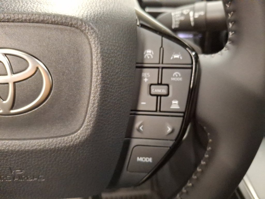 Used 2026 Toyota C-HR AWD/4WD image 21
