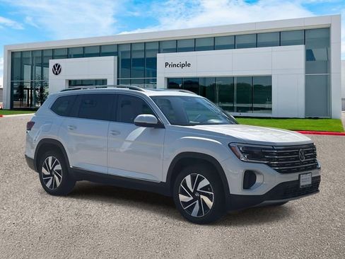New 2026 Volkswagen Atlas SEL image 2
