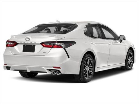 Certified 2023 Toyota Camry SE w/ Cold Weather Package image 3