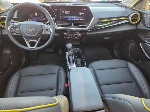 Used 2024 Chevrolet Trax ACTIV w/ Sunroof Package FWD image 10