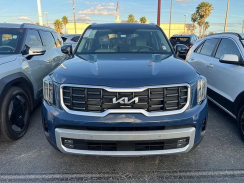 Used 2024 Kia Telluride SX image 3