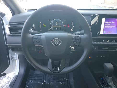Used 2025 Toyota Camry LE image 15