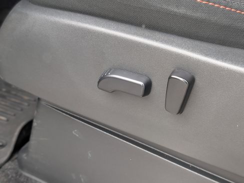 Used 2023 Nissan Frontier PRO-4X w/ Pro Convenience Package image 31