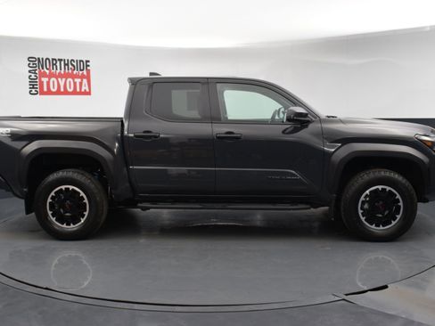Used 2024 Toyota Tacoma TRD Off-Road image 5