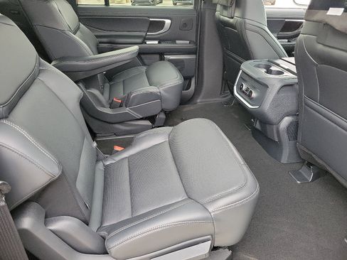 New 2026 Ford Expedition Max Platinum AWD/4WD image 18