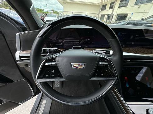 Certified 2025 Cadillac Escalade ESV Sport Platinum AWD/4WD image 22