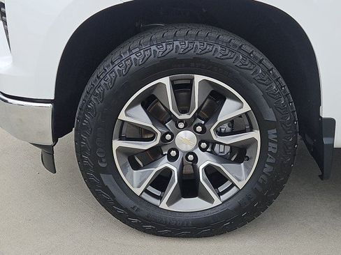 Used 2022 Chevrolet Silverado 1500 LT RWD image 32