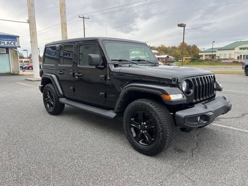 Used 2021 Jeep Wrangler Unlimited Sahara image 8