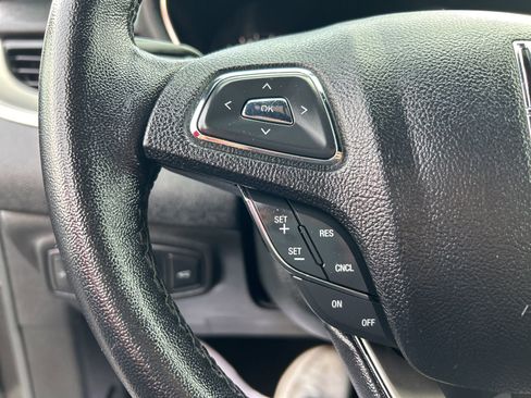 Used 2017 Lincoln MKC Premiere image 34