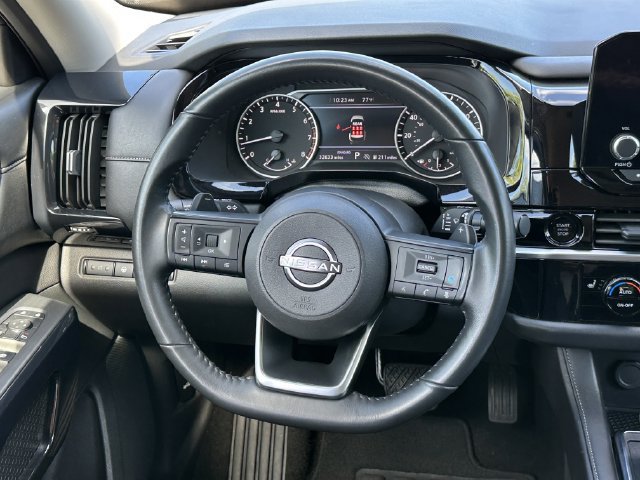 Certified 2025 Nissan Pathfinder SV FWD image 26