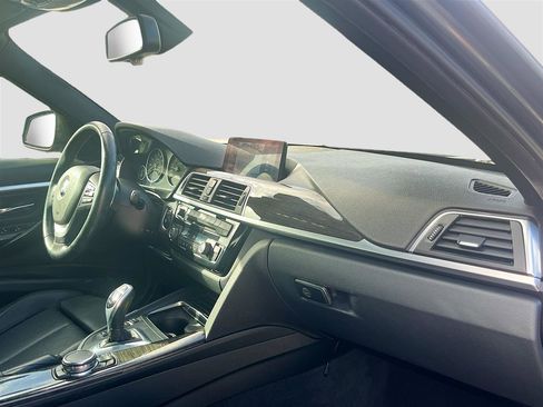 Used 2016 BMW 328i 4dr Sdn 328i RWD South Africa image 30