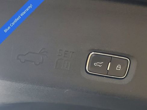 Certified 2025 Ford Expedition Platinum image 38