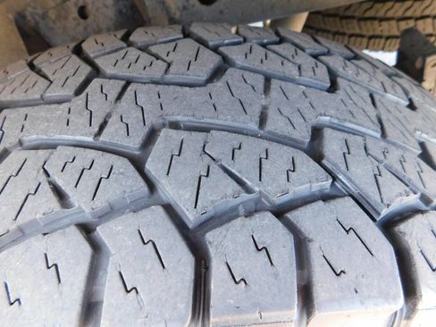 Used 2013 Nissan Titan SV w/ SV Value Truck Pkg image 24