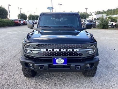 New 2025 Ford Bronco Badlands image 2