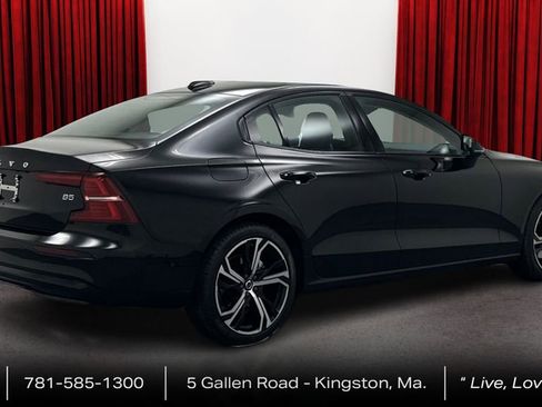 Used 2024 Volvo S60 B5 Plus w/ Climate Package image 5