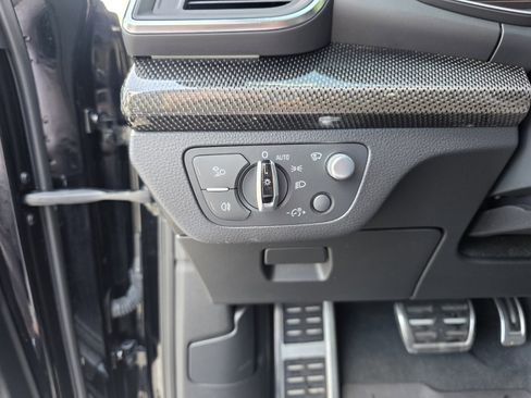 Used 2018 Audi SQ5 Prestige w/ Prestige Package image 26