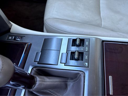 Used 2017 Lexus GX 460 image 23