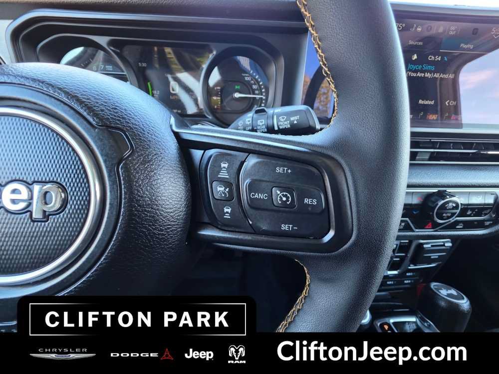 Used 2024 Jeep Wrangler Unlimited AWD/4WD image 24