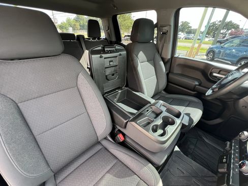 Used 2023 Chevrolet Silverado 1500 Custom w/ 2.7L Blackout Package RWD image 28