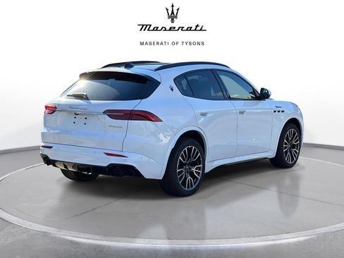 Used 2023 Maserati Grecale Modena AWD/4WD image 15